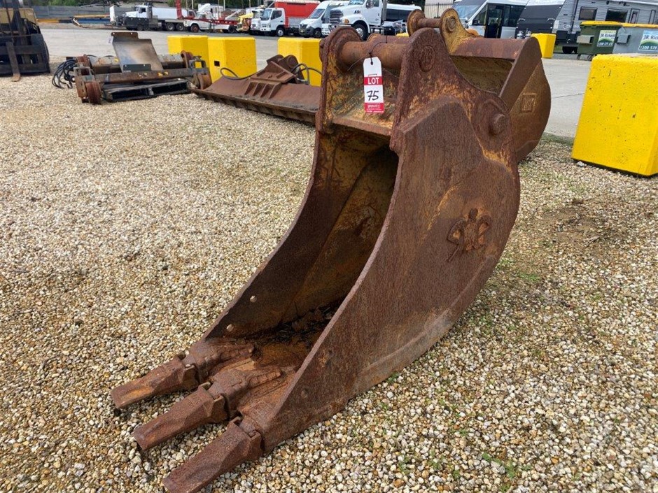 Excavator Bucket -450mm Approx