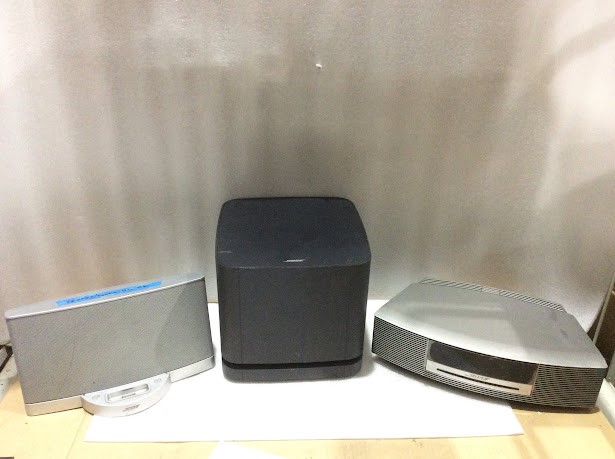 Bose Sound Dock Series II Music System&Bose Bass 500 Subwoofer (Lot of 3)