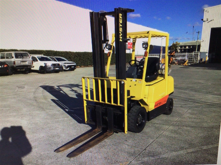 <p>Hyster H2.5DX Counterbalance Forklift</p>