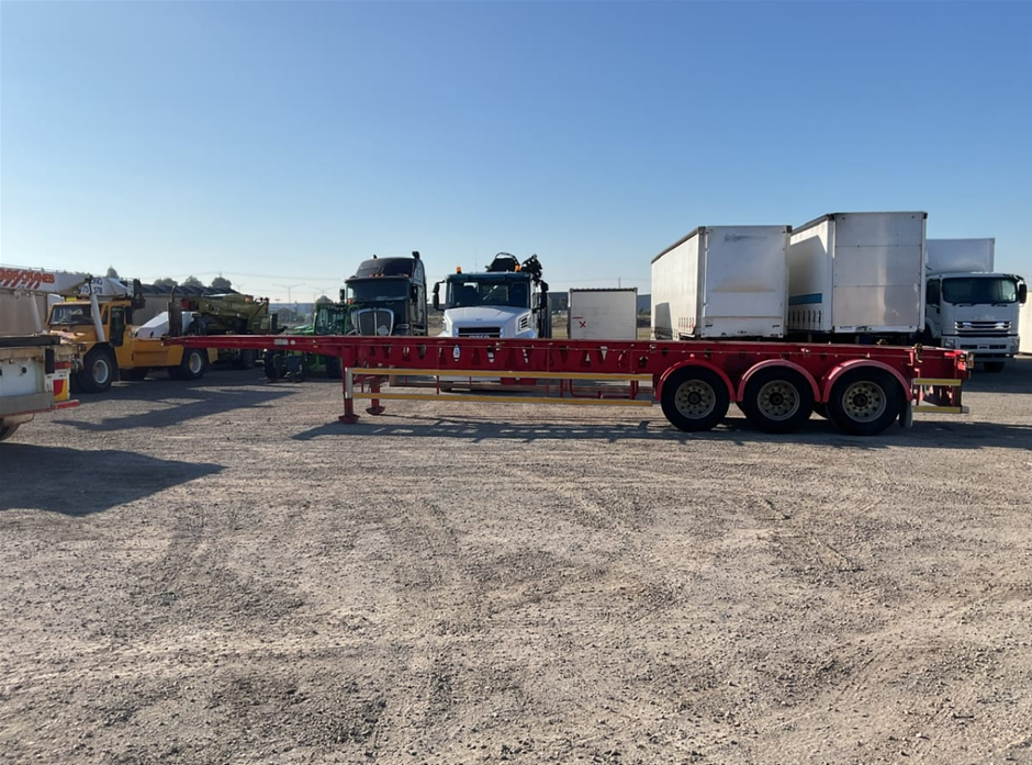 2011 Maxitrans  ST3  Skeletal Trailer