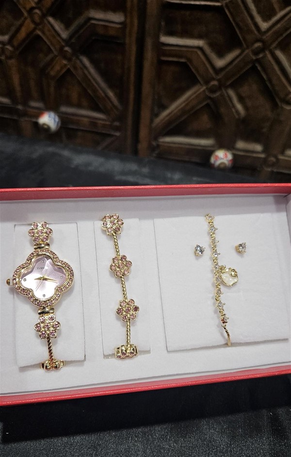 4-Piece Jewellery Set.Watch,Two Bracelet & Earrings(Gift Box Included)