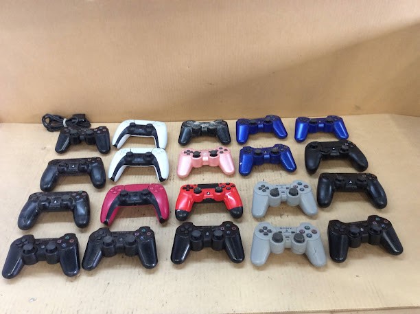 Sony Mixed Brand and Model Controllers (Lot of 20)