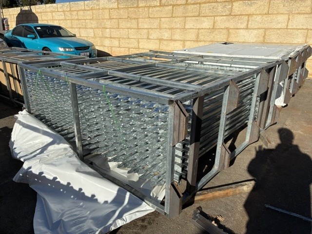 <p>Fencing Pallet Of Approx 18 Fences