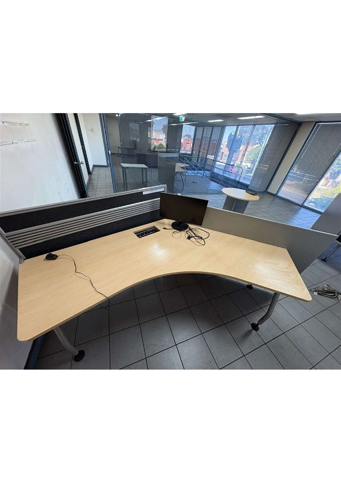 Work Station with Screen