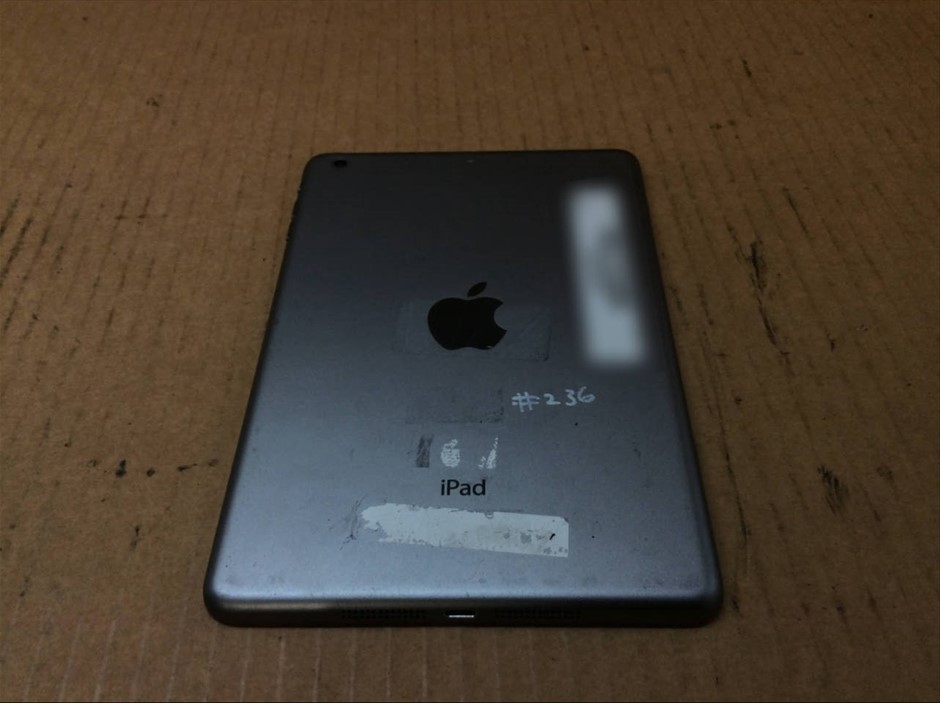 APPLE IPAD MINI 2 A1489 A7 16GB Tablet