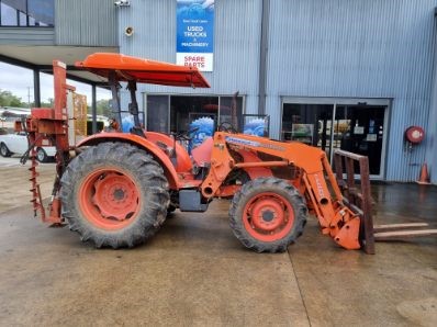 Kubota M7040 4WD Tractor