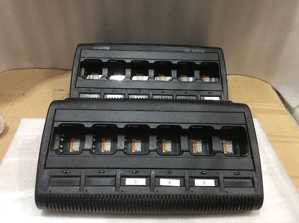 Motorola WPLN4211B Multi-Unit Charger (Lot of 2)