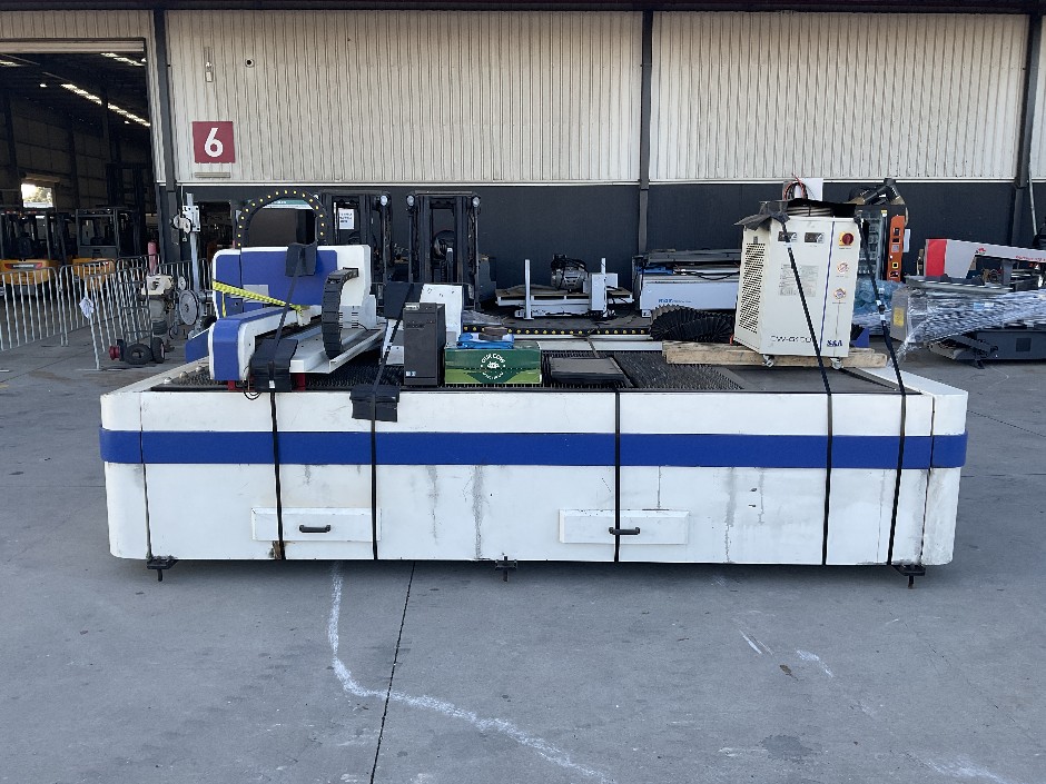 <p>2017 Gweike LF1325 Fibre Laser Table</p>