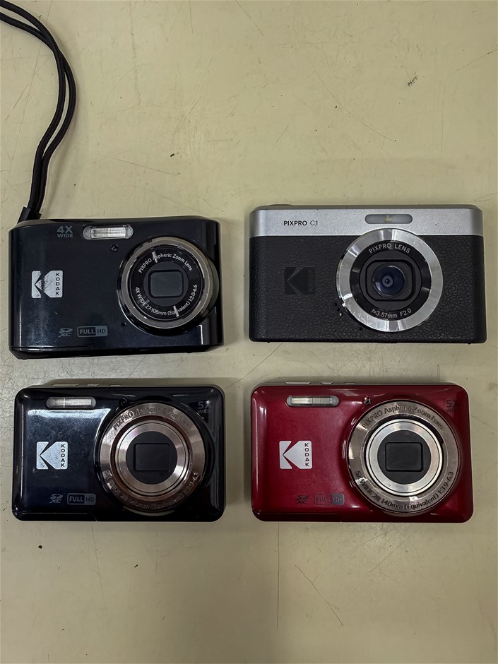 4 x KODAK Digital Cameras including