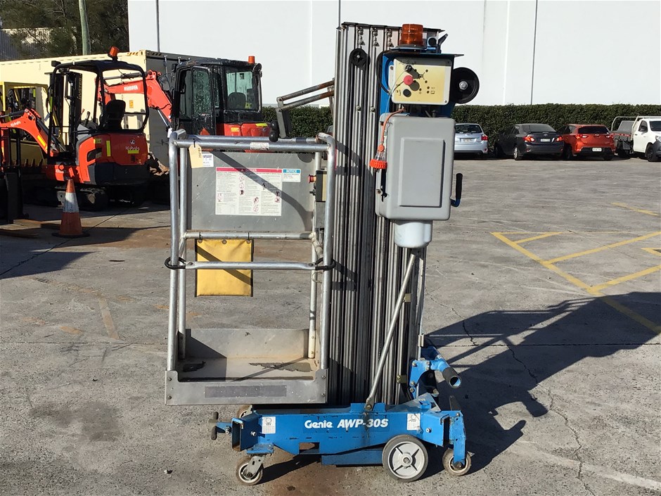 <p>2016 Genie AWP30AC Vertical Man Lift</p>