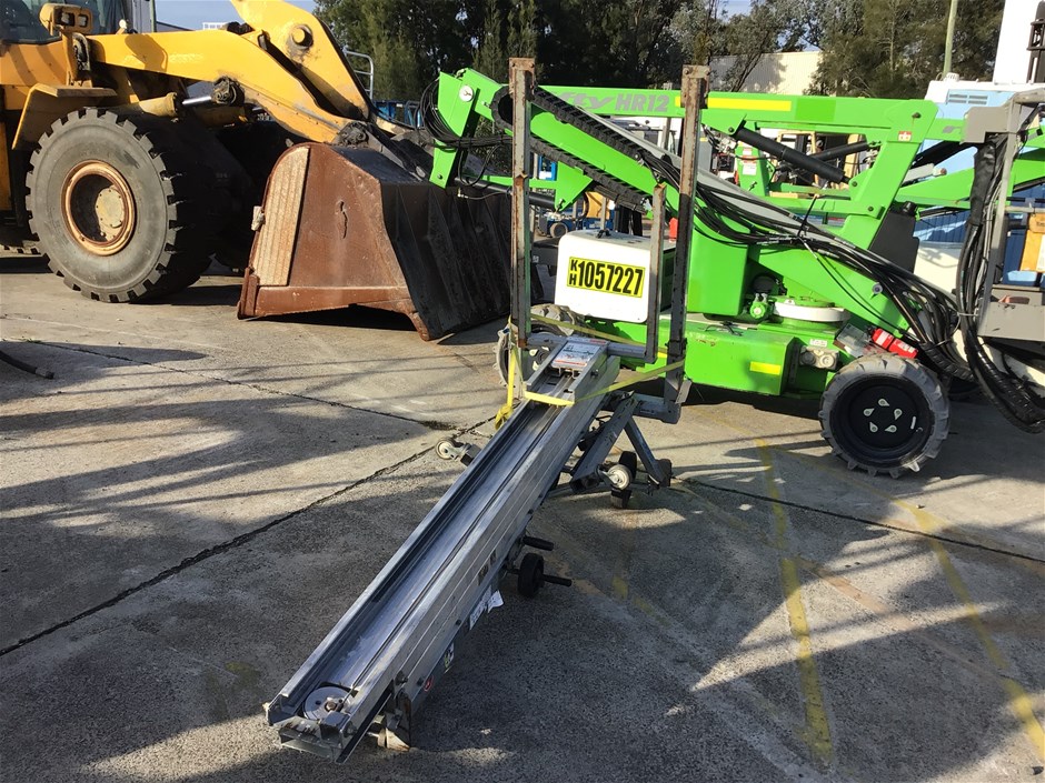 Material Hoist SLC-18