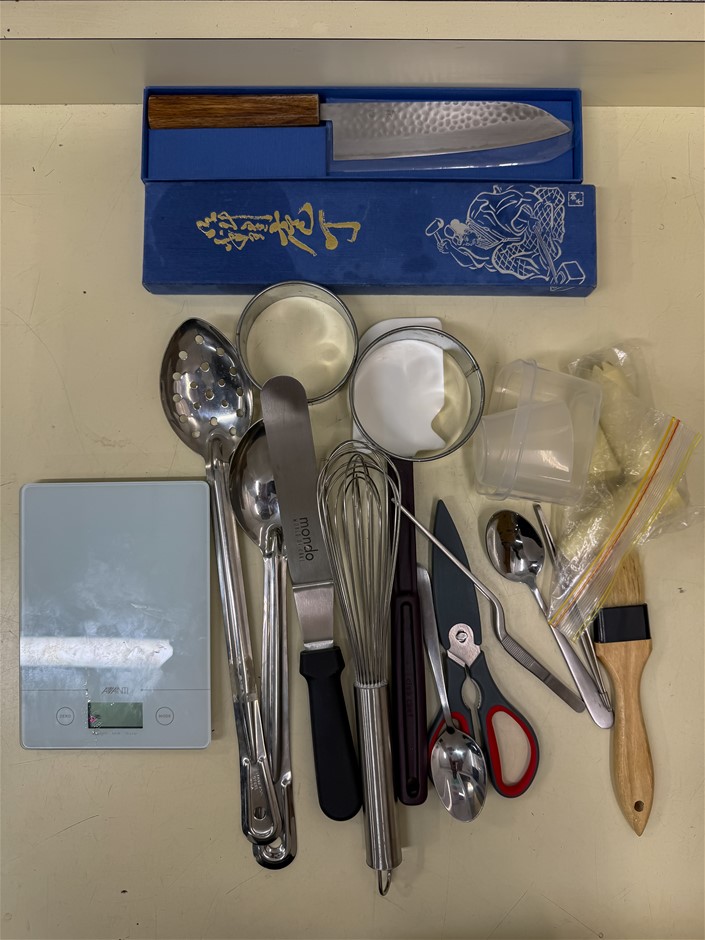 Quantity of Chefs Utensils