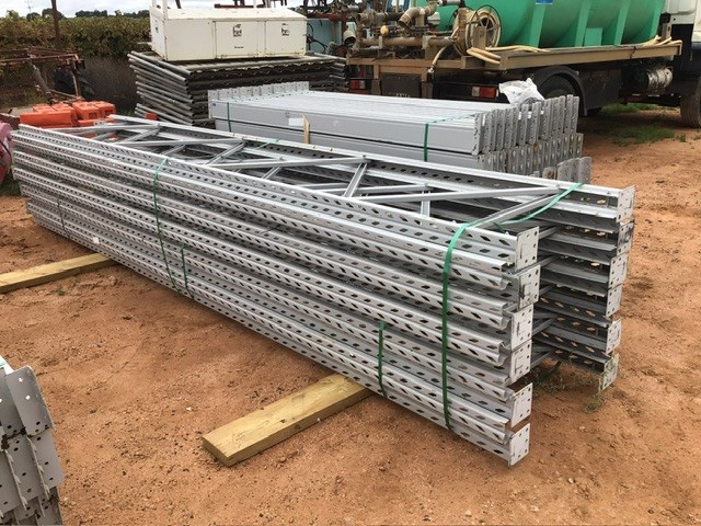 <p>9 Bays of Pallet Racking </p>