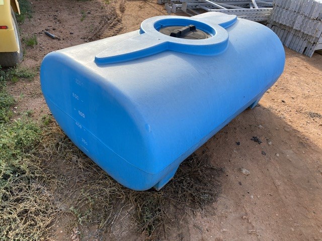 <p>Blue Poly 1000ltr Tank</p>