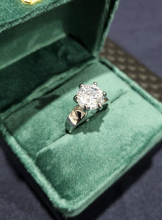 4.0ct 925 Sterling Silver Brilliant Cut Simulated Diamonds Ring -adjustable