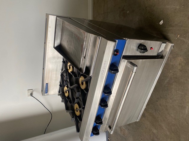 <p>Blue Seal Evolution Series G506C - 900mm Gas Range Static Oven</p>