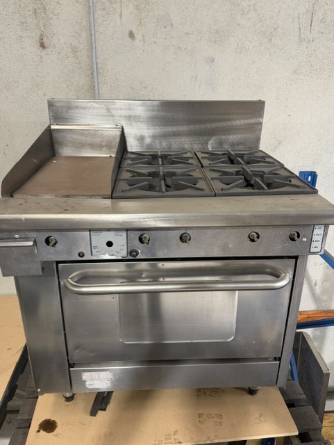Goldstein 4 Burner with Grill Oven Range