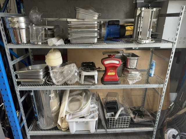 <p>Shelving/Pans/Motor</p>