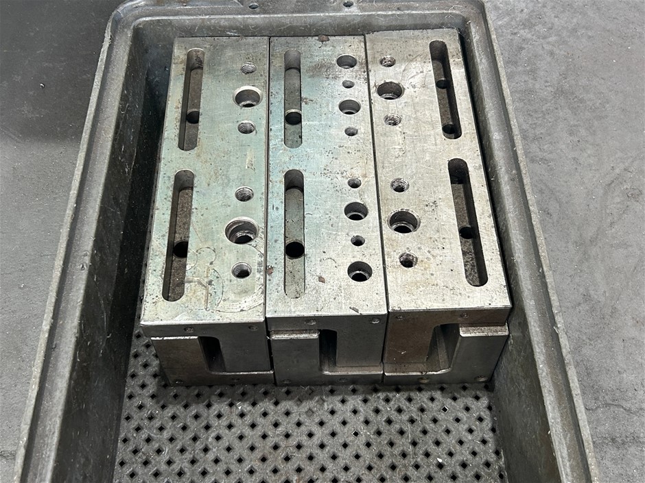 Crate of 6x Angle Plates