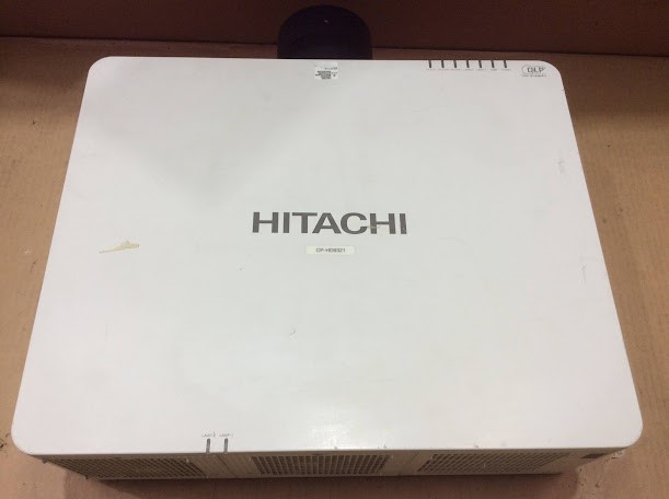 Hitachi CP-HD9321 DLP Projector
