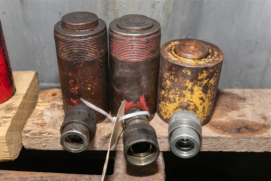 Single Acting Hydraulic Rams