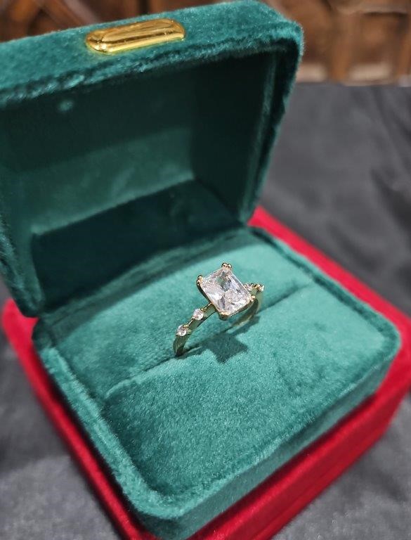 14K/Italy 2.0ct Emerald Cut Yellow Gold Filled Ring(stamped)-9US