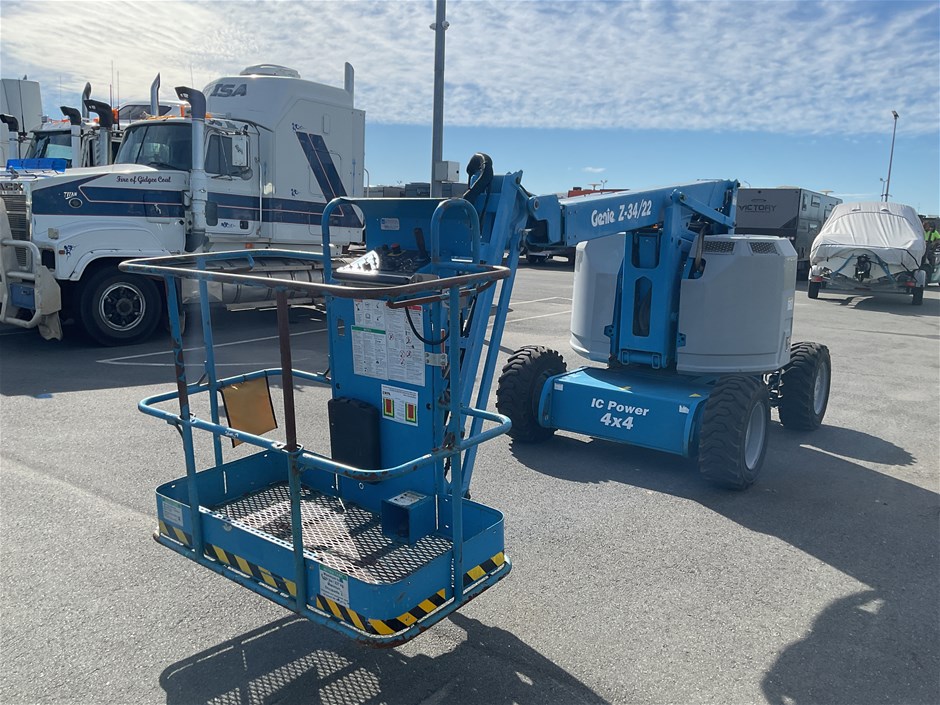 2017 Genie Z34 Boom Lift