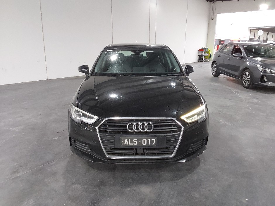 Melbourne Motor Vehicle Auction (Dandenong)