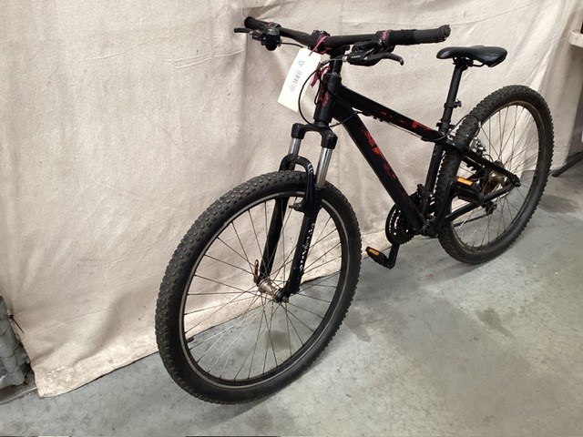 <p>Apollo Mountain Bike </p>