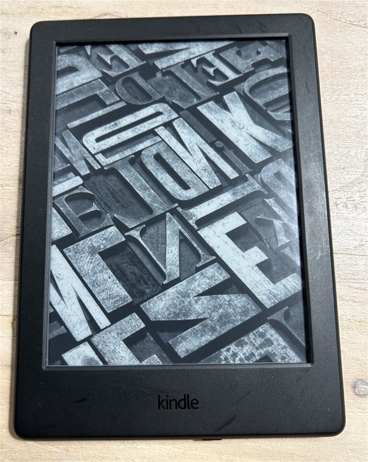 AMAZON Kindle 8th Gen E-Reader