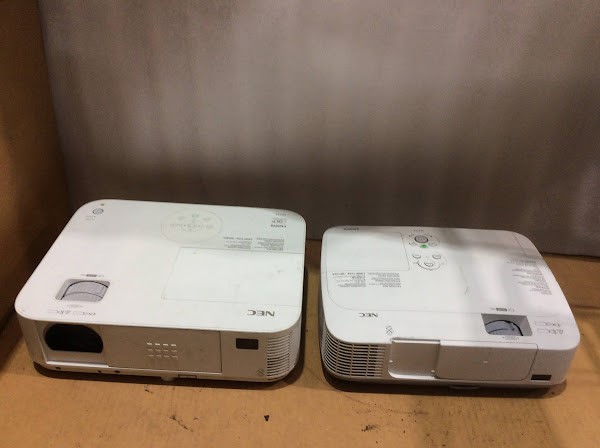 NEC NP-M271X&NP-M322X LCD Projector (Lot of 2)