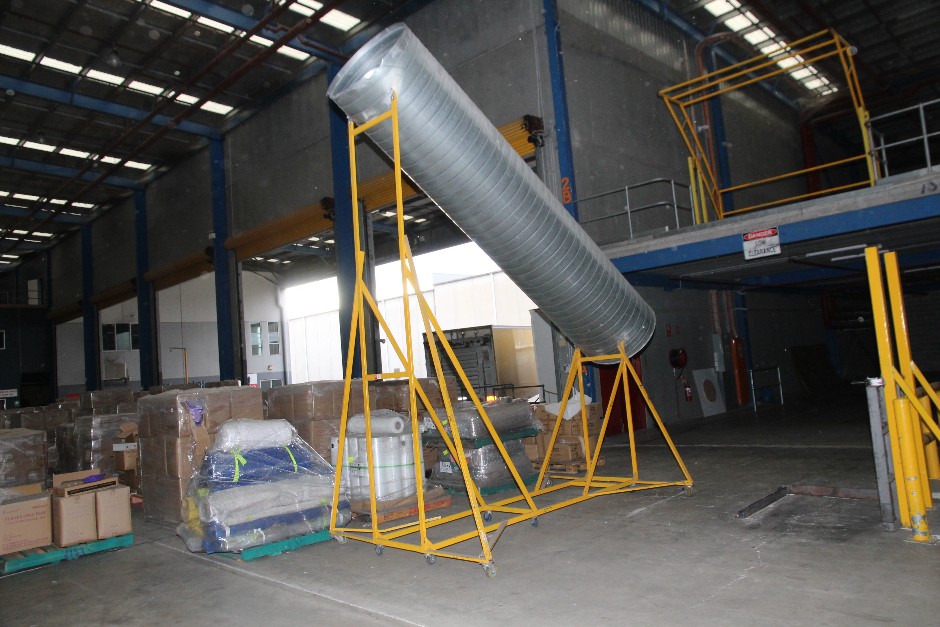 <p>Mobile Packing Chute</p>