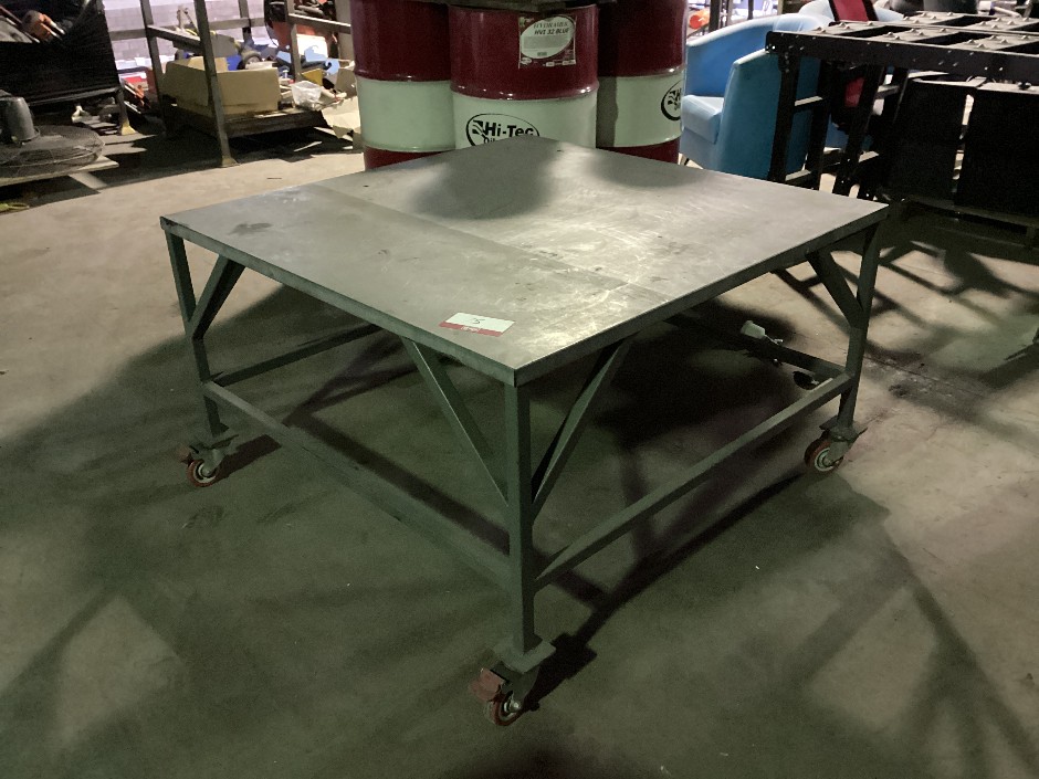 <p>Stainless Steel Workbench</p>