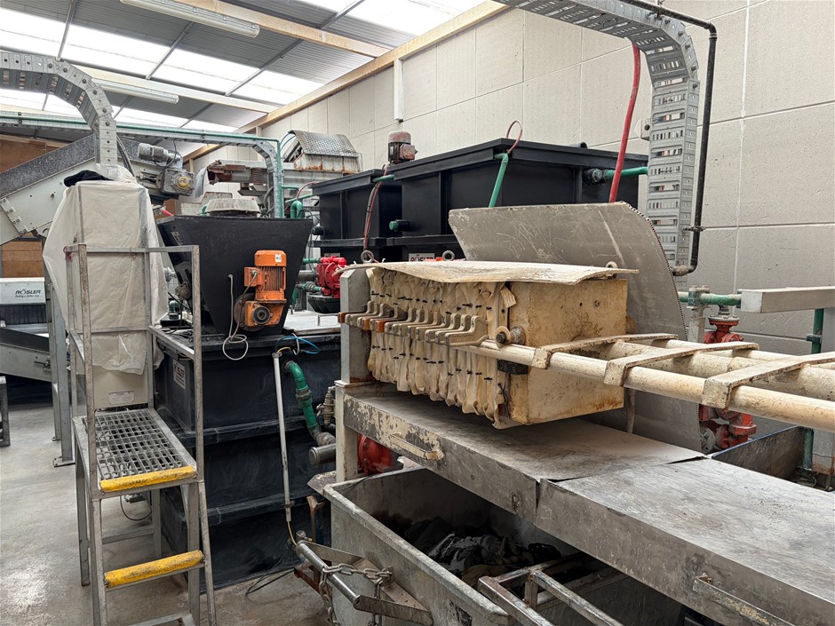 1994 Rosler AWA 100 K-FB 1994 Rosler AWA 100 K-FB Deburring Line