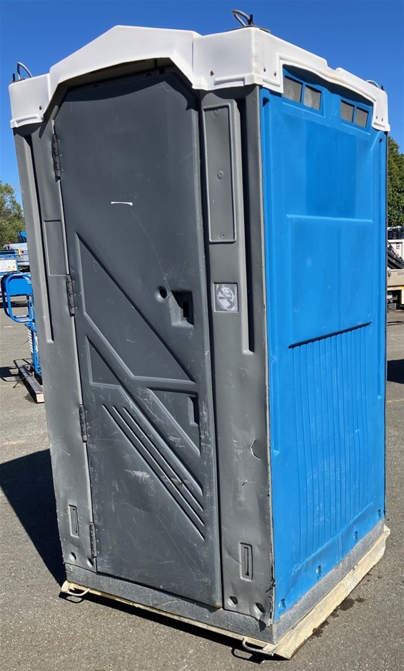 Portable Toilet - Fresh Water Flush - Burleigh Heads