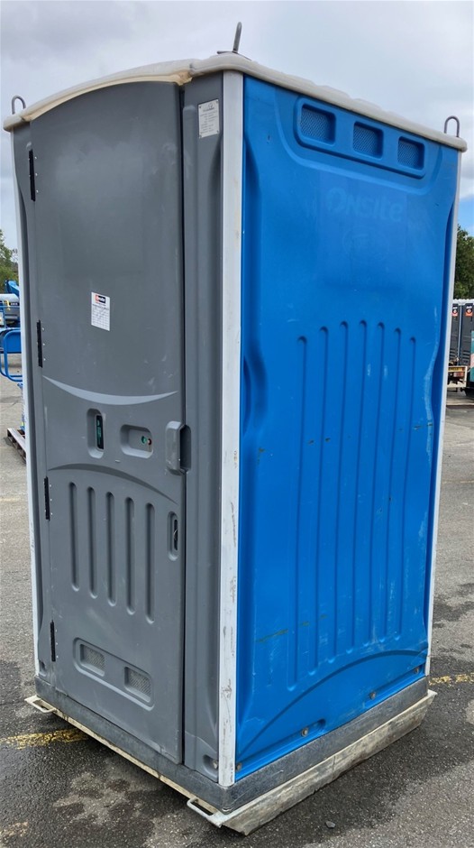 Portable Toilet - Fresh Water Flush - Burleigh Heads