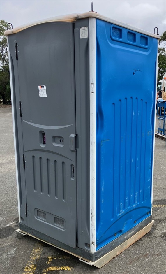 Portable Toilet - Fresh Water Flush - Burleigh Heads