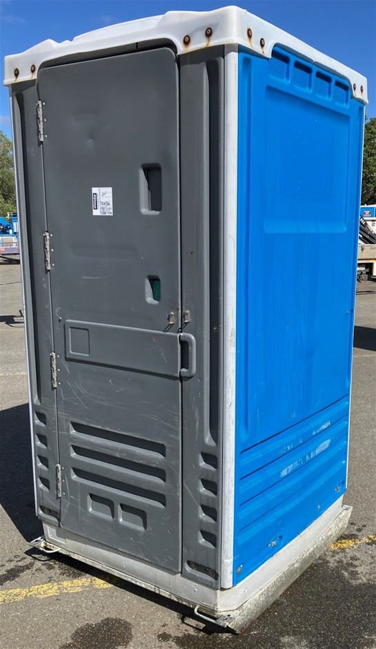 Portable Toilet - Fresh Water Flush - Burleigh Heads