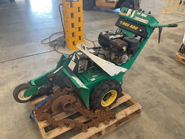 <p>Red Roo 912 Trencher</p>