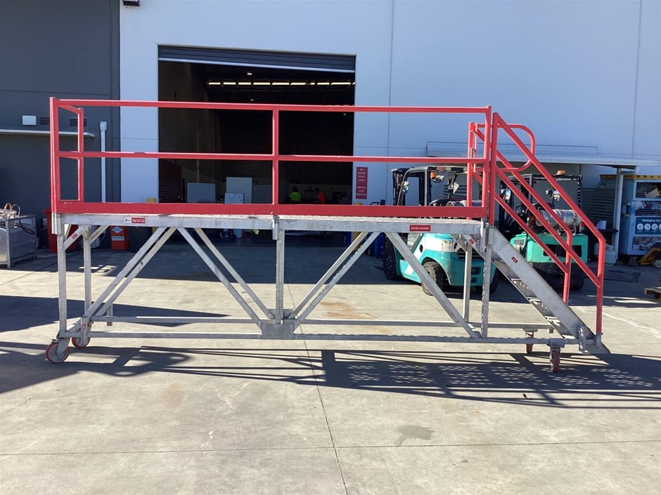 <p>Safesmart Safeloader Access Mobile Loading Platform</p>