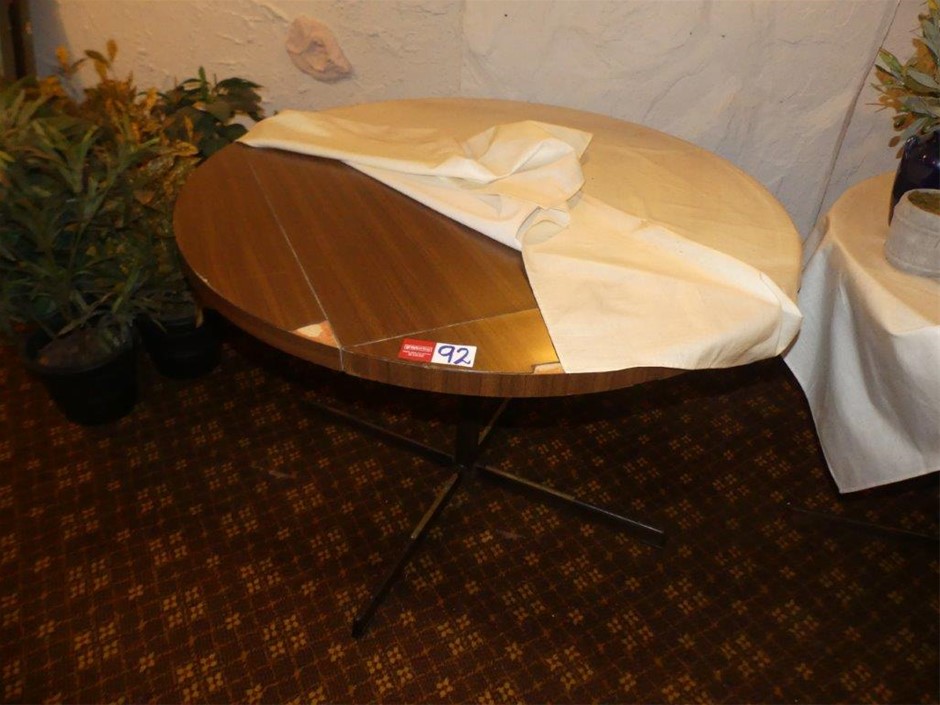 <B>Café Table (Round)</B>