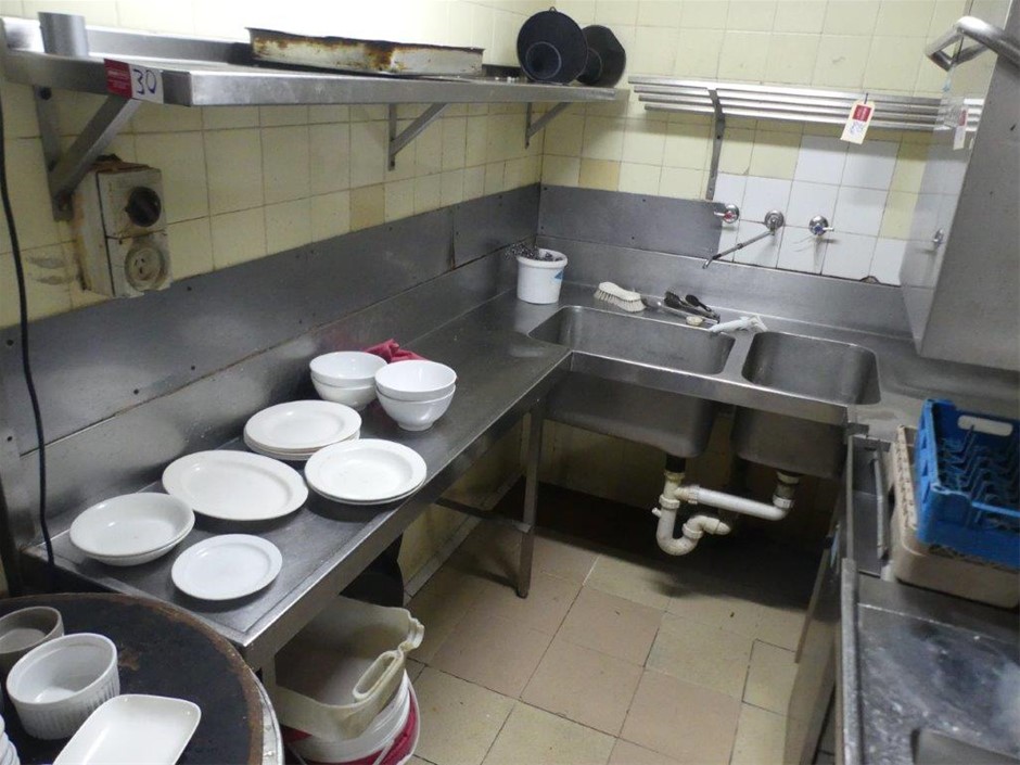 <B>Stainless Steel L-Shaped Sink (2x) & Bench</B>