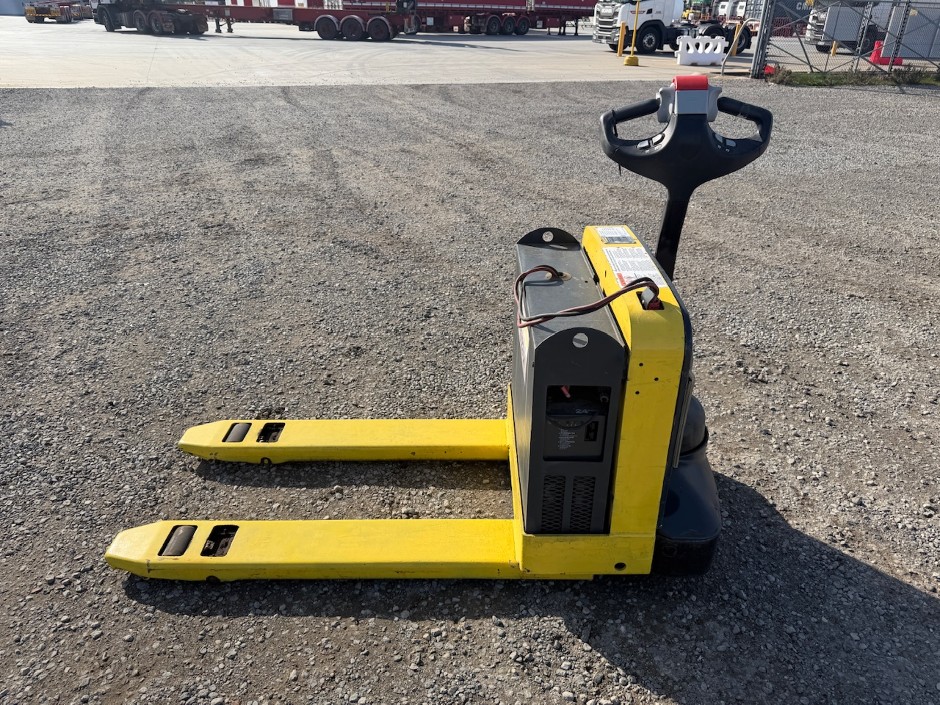 Unreserved Hyster Electric Pallet Truck. Model W40Z.