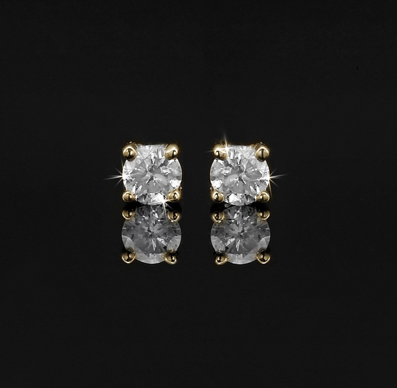 Men's Solid 9ct Yellow Gold (stamped 375) Diamond Earring(only 1 not pair)