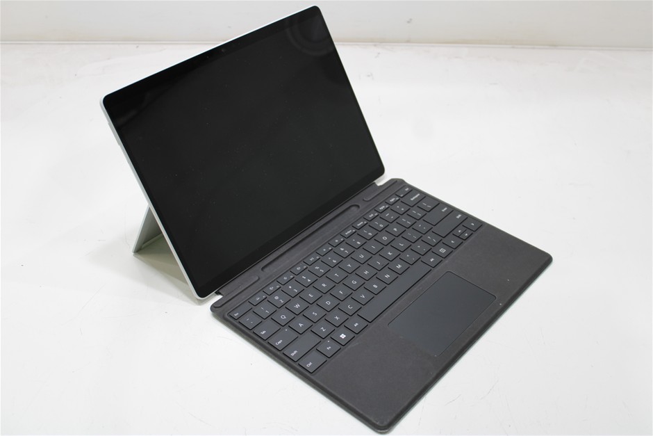 MICROSOFT SURFACE PRO 8