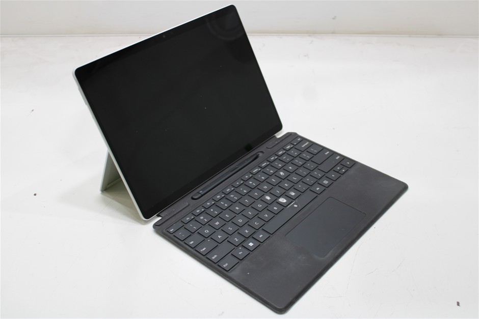 MICROSOFT SURFACE PRO 8 1982