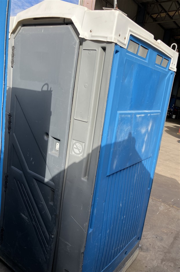 Portable Toilet - Fresh Water Flush - Glendenning