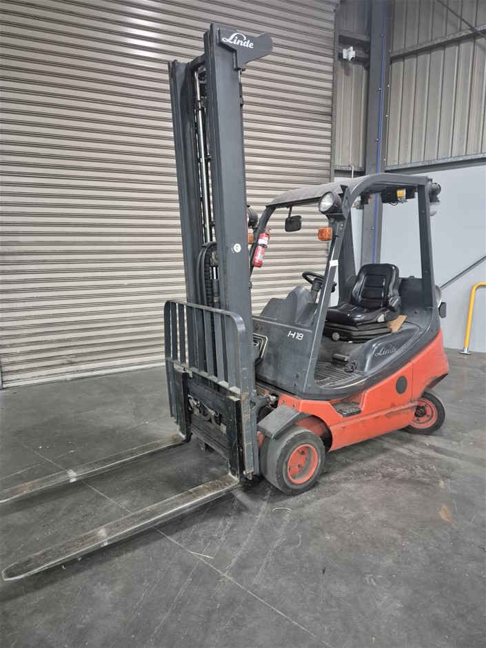 Large Unreserved Automotive Workshop Clearance Sale