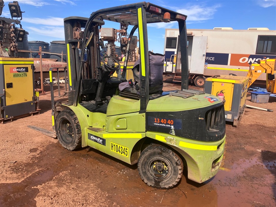 2016 CLARK GTS30D Forklift - 2.5t - 3.0m - Diesel - Karratha