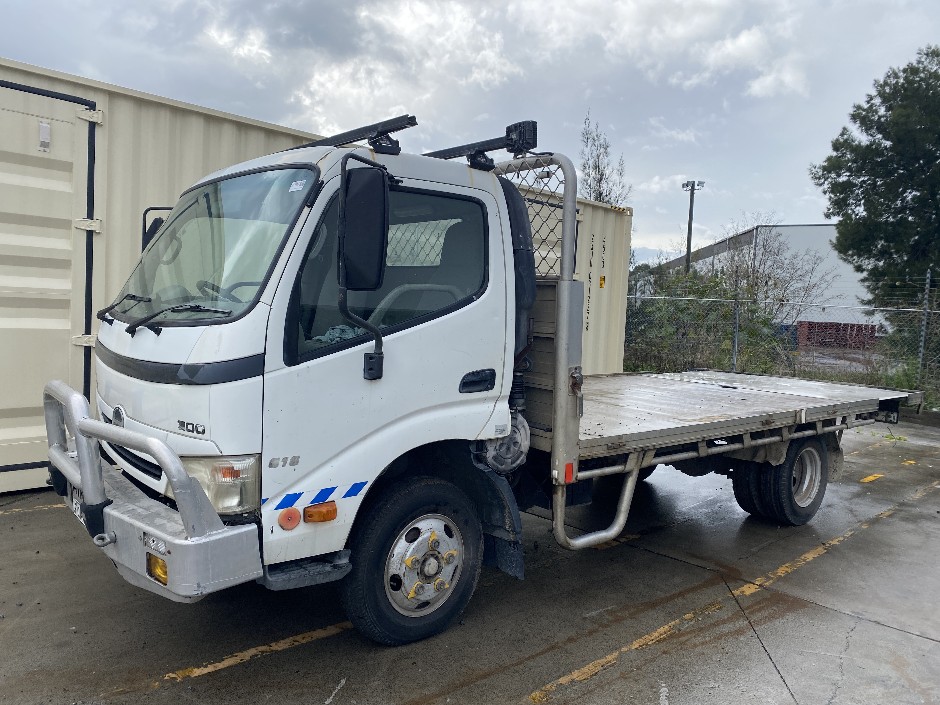 2007 Hino 300 4x2 Tray Truck